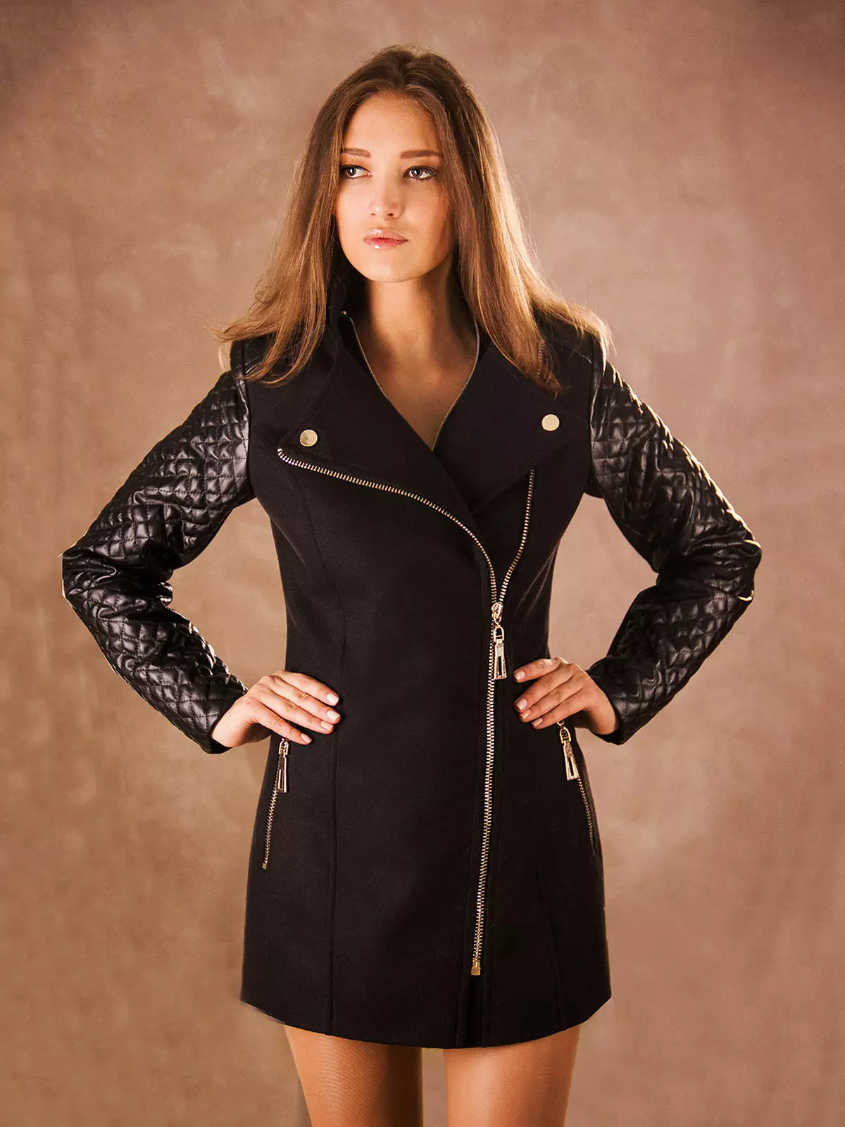 Nainen Coat Jousi 2021 (356 valokuvaa): Venäjän valmistajilta, malleja, tyylejä ja tyylejä, tikattu, lyhyt, vaimennus, nahka 623_154