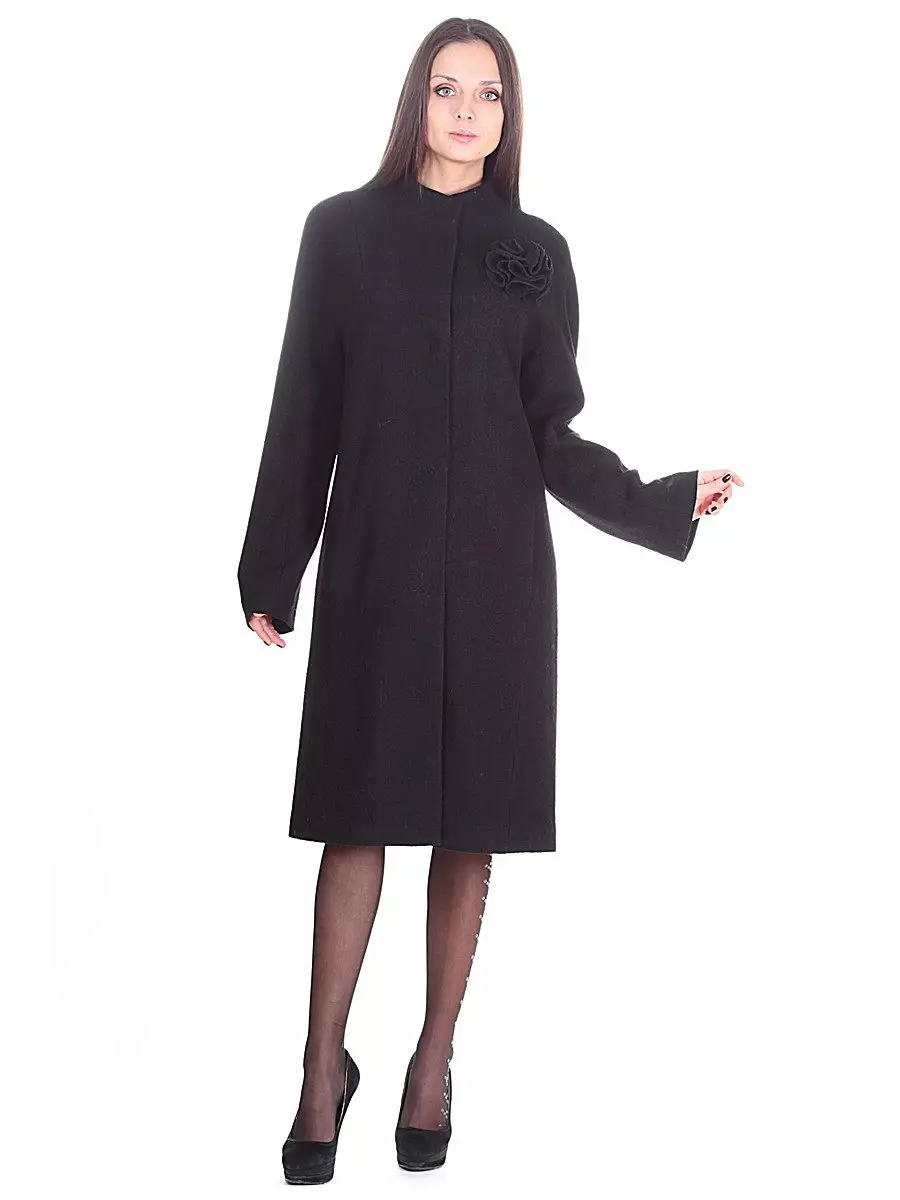 Abrigo femenino de la primavera 2021 (356 fotos): desde los fabricantes, modelos, estilos y estilos rusos, acolchados, cortos, amortiguación, cuero 623_177