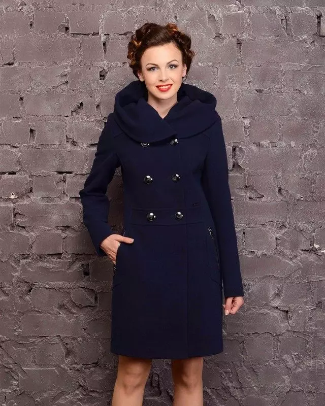 Женски капут пролеће 2021 (356 фотографија): од руских произвођача, модела, стилова и стилова, прекривено, кратак, пригушивање, кожа 623_211