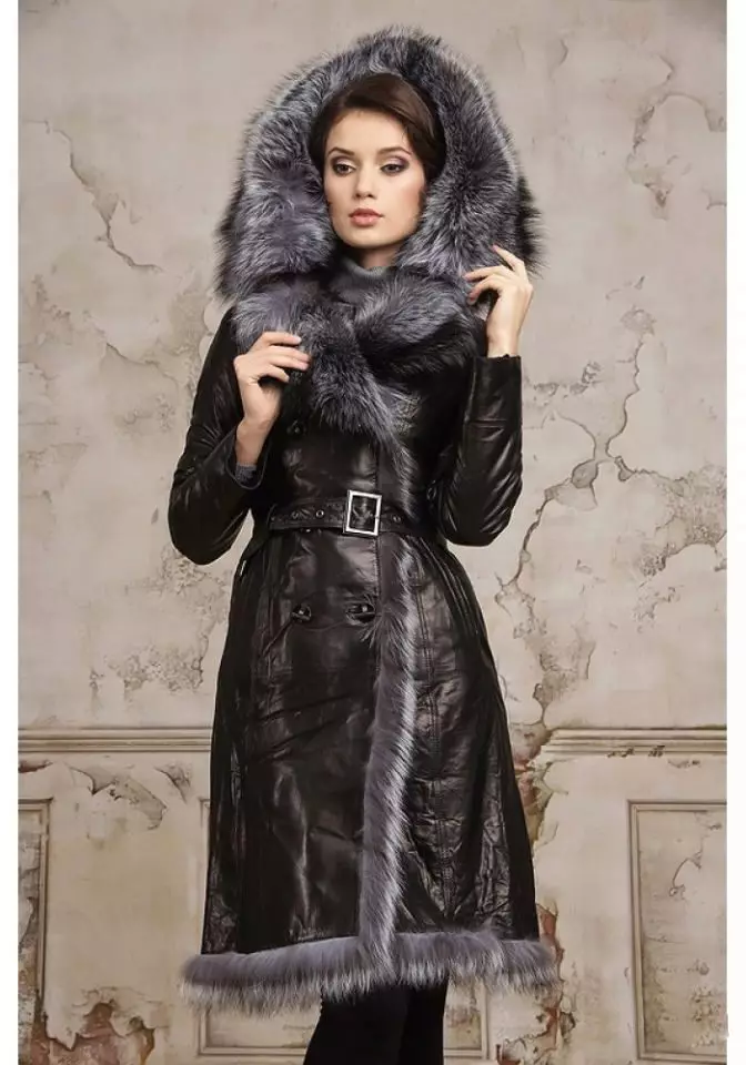 Abrigo femenino de la primavera 2021 (356 fotos): desde los fabricantes, modelos, estilos y estilos rusos, acolchados, cortos, amortiguación, cuero 623_262