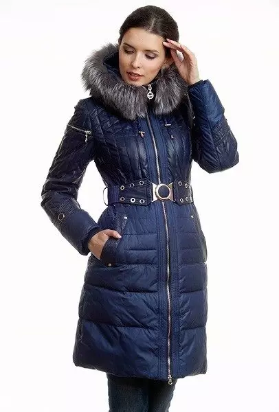 महिला कोट वसंत 2021 (356 तस्वीरें): रूसी निर्माताओं, मॉडल, शैलियों और शैलियों, रजाईदार, लघु, डंपिंग, चमड़े से 623_274