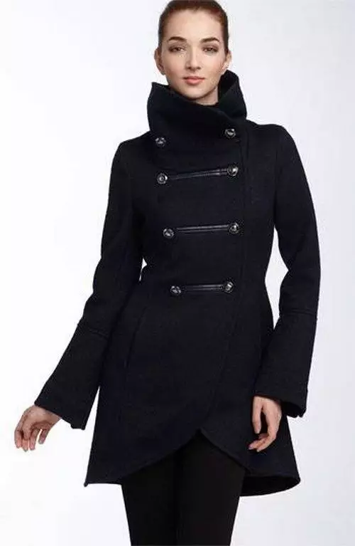 Cappotto femminile Spring 2021 (356 foto): Dai produttori russi, modelli, stili e stili, trapuntato, corto, smorzamento, pelle 623_29