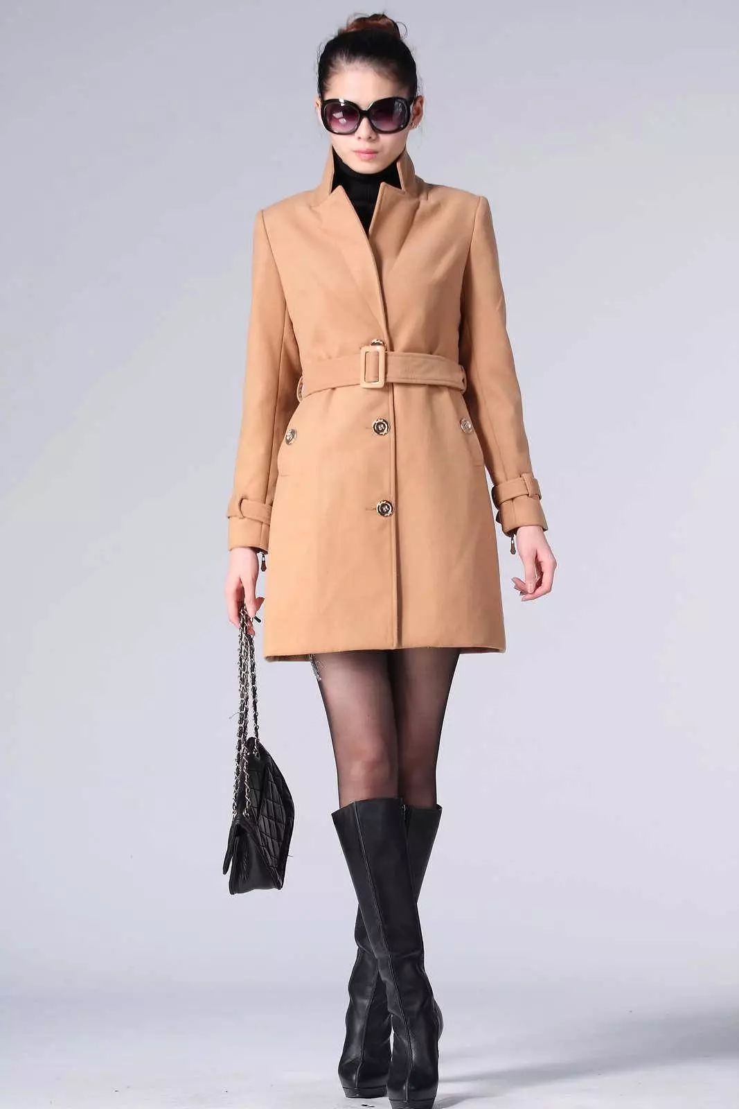 Жіночі пальто весна 2021 (356 фото): від російських виробників, моделі, стилі і фасони, стьобані, короткі, драпові, шкіряні 623_6