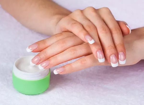 What is a rehemor for nails? What is it and how to use for manicure? 6245_14