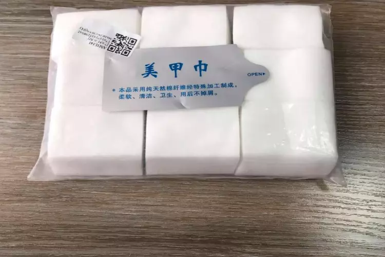 Sideless napkins rau manicure: Yog vim li cas yog koj xav tau thiab yuav ua li cas muaj peev xwm koj hloov lawv? Yuav ua li cas yog qhov kom zoo dua kuav los tiag napkins? 6247_2