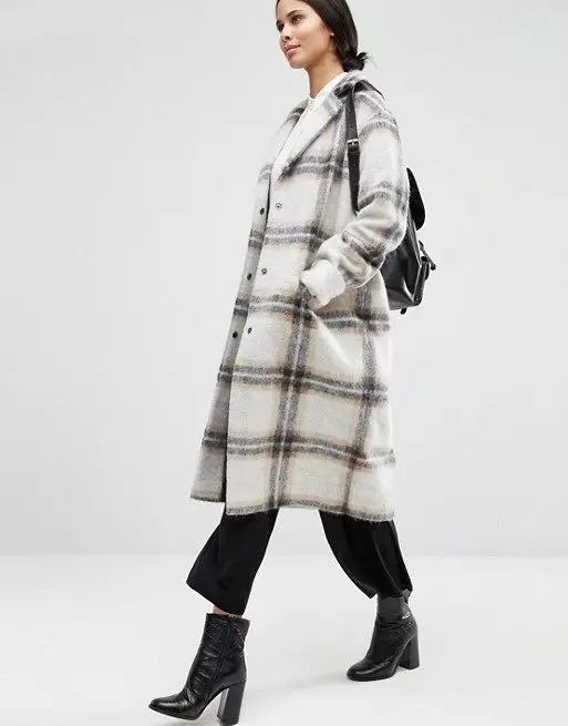 Деми-сезон женски палта (322 снимки): палта московски фабрики, модели 2021-2021, за жени след 50 години, младежи 624_181