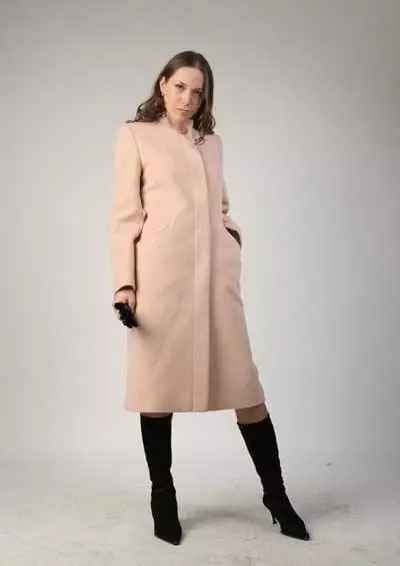 Деми-сезон женски палта (322 снимки): палта московски фабрики, модели 2021-2021, за жени след 50 години, младежи 624_232