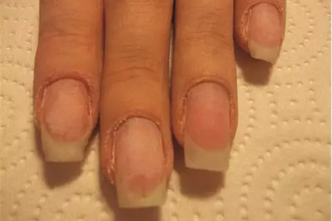 Manicure uye pedicure (86 mafoto): Professional nail dhizaini, kusanganisa kwakanaka kwemaruva matsvuku uye chena maruva pazvipikiri 6256_36