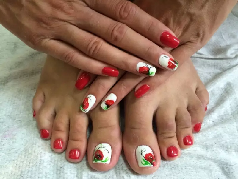 Manicura i pedicura (86 fotos): disseny d'ungles professional, belles combinacions de flors vermelles i blanques a les ungles 6256_58