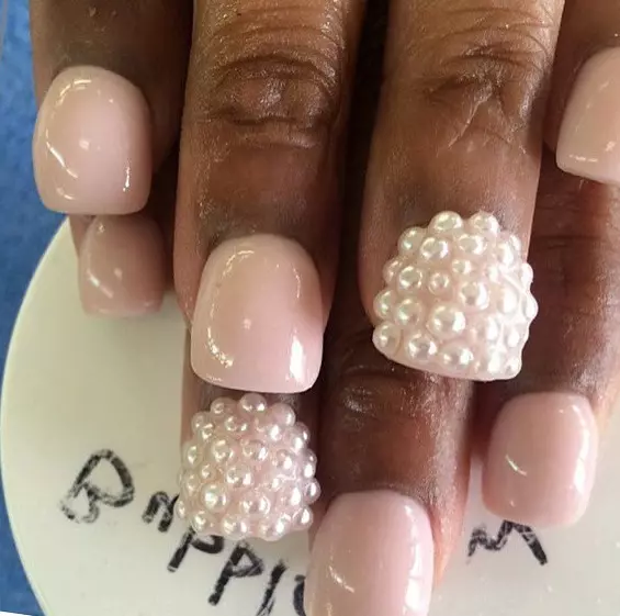 Manicure uye pedicure (86 mafoto): Professional nail dhizaini, kusanganisa kwakanaka kwemaruva matsvuku uye chena maruva pazvipikiri 6256_61