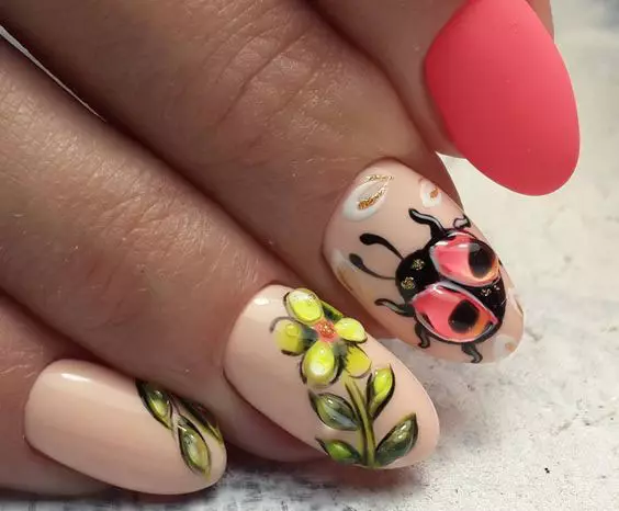 Manicure met insecten (31 foto's): Nagelontwerpideeën, Stylisten Tips 6275_2