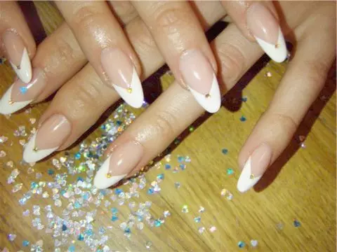 Classic French Manicure (47 Billeder): Classic i design af franch om negle og dens kombination med moderne trends 6299_31