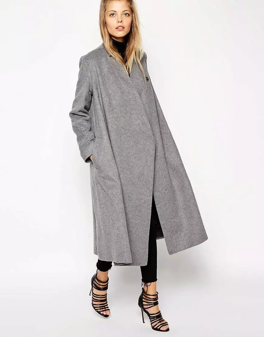 Overseas палто (111 снимки): Какво да се носят палта на безплатни материали Oversize, модели 2021, в клетка, вълнени, сиво, което е 630_59