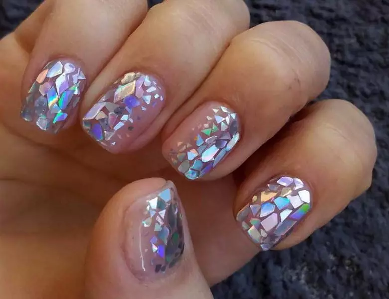 manicure ជាមួយ foil (រូបថត 114): គំនិតរចនាក្រចកដែលមានឆ្នូតពីក្រដាសប្រាក់មាសឬប្រាក់ 6319_64