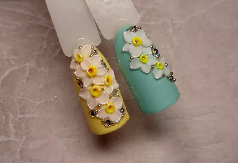 Impresionirajte na nokte (90 fotografija): Dizajn vjenčanog manikura, korak-po-korak modeliranje cvijeća i leptira akril gel 3D na oštrim noktima 6327_66