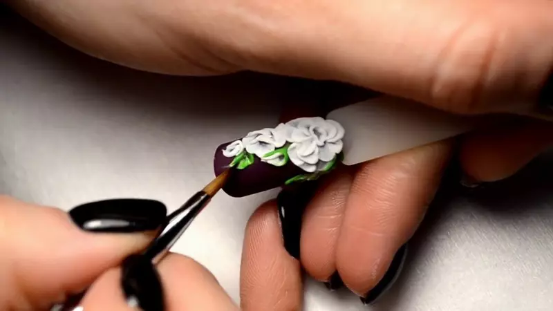 להרשים על הציפורניים (90 תמונות): עיצוב של מניקור החתונה, צעד אחר צעד דוגמנות של פרחים ופרפרים אקריליק ג'ל 3D על מסמרים חדה 6327_7