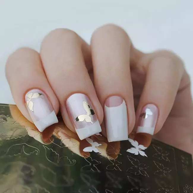 Klistremerker på neglene (81 bilder): Manicure Design Ideas, hvordan å oversette 3D-klistremerker hjemme? Hvordan bruke termiske blokker på neglene dine? 6334_21