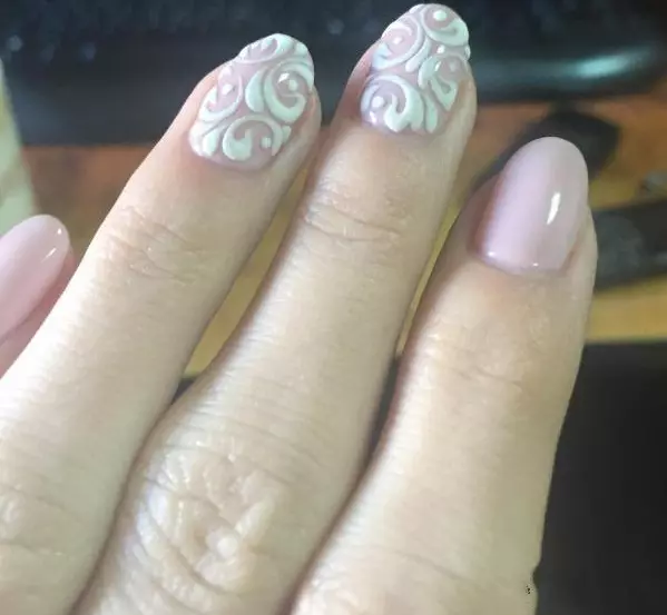 Klistremerker på neglene (81 bilder): Manicure Design Ideas, hvordan å oversette 3D-klistremerker hjemme? Hvordan bruke termiske blokker på neglene dine? 6334_71