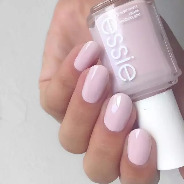 Modest MANICURE (35 fotos): ¿Cómo hacer un diseño de uñas sin sentido? 6349_26