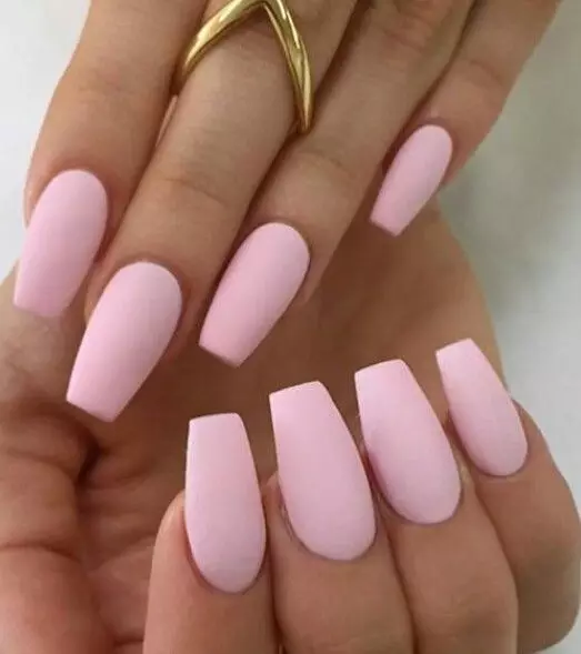 Manicure modesto (35 fotos): Como fazer um desenho absurdo de unhas? 6349_27