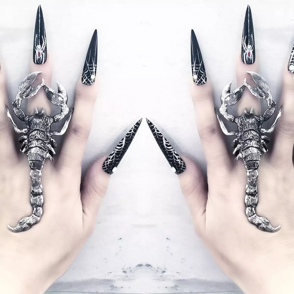 Làm móng tay gothic (40 ảnh): Các tính năng của thiết kế móng tay theo phong cách đã sẵn sàng 6351_14