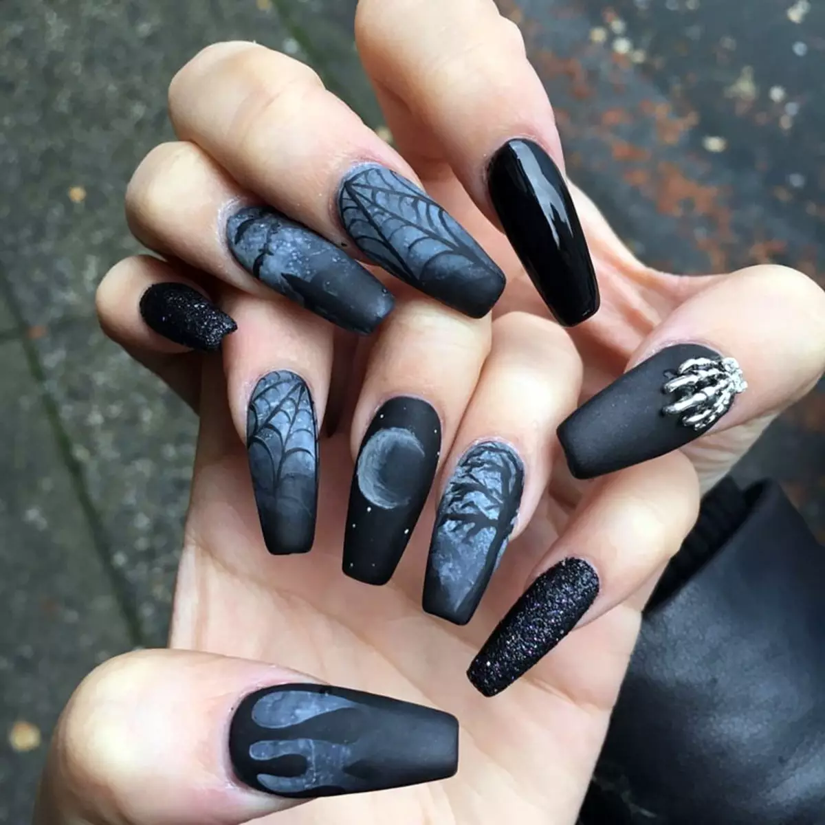 Gotische manicure (40 foto's): Kenmerken van het ontwerp van nagels in stijl is klaar 6351_8