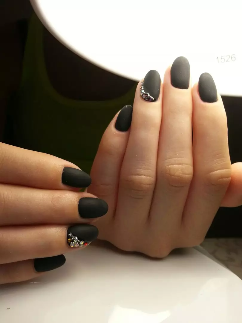 Moderne manicure (59 fotos): Popular nail design ideeën mei tekeningen 6352_48