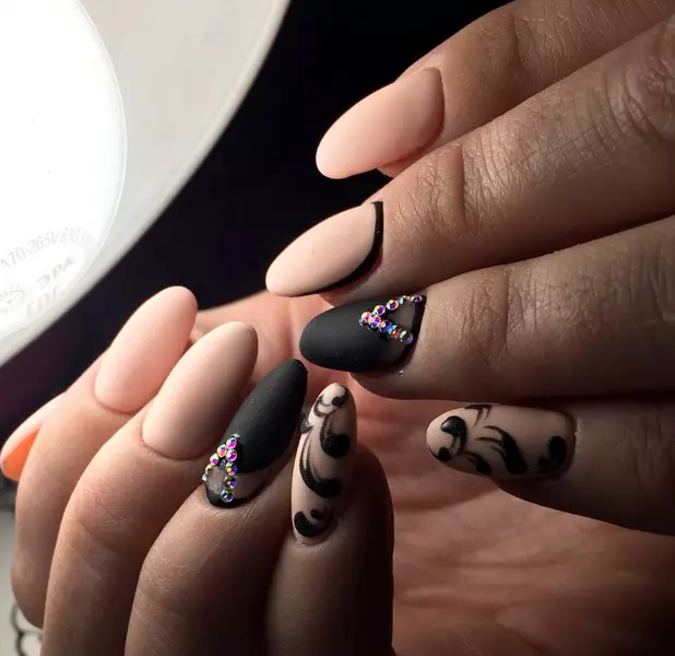Cute Manicure (63 zdjęć): Tworzenie kobiecej konstrukcji paznokci z rysunkami 6356_16