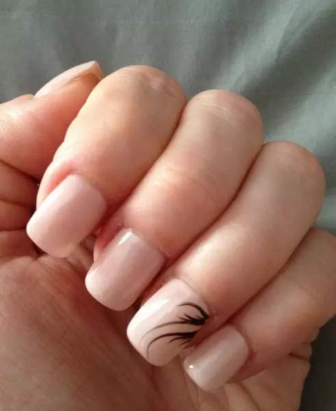 Cute manicure (63 mga larawan): Paglikha ng Feminine Nail Design na may mga guhit 6356_41