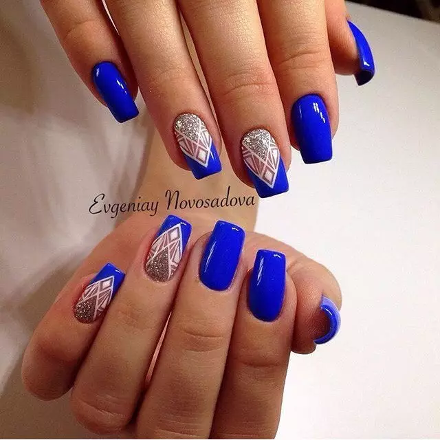 manicura noche (46 fotos): Hermoso diseño de uñas en tonos azules 6363_37
