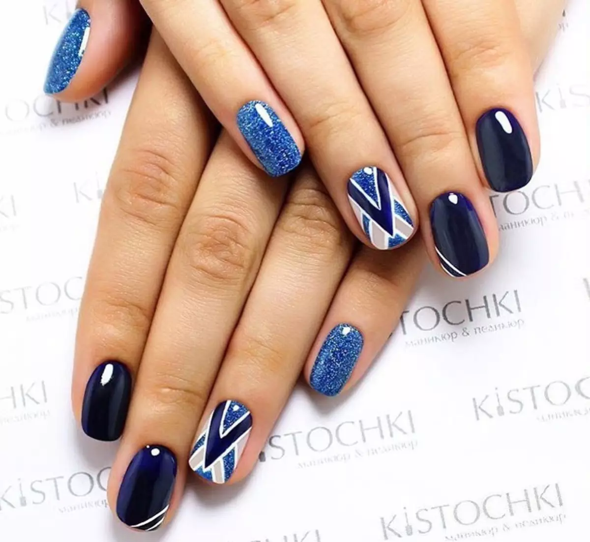 Evening manicure (46 litrato): Beautiful lansang disenyo sa azul patay 6363_40