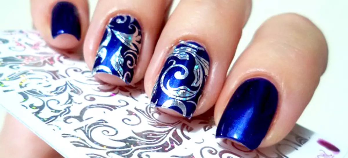 manicura noche (46 fotos): Hermoso diseño de uñas en tonos azules 6363_41