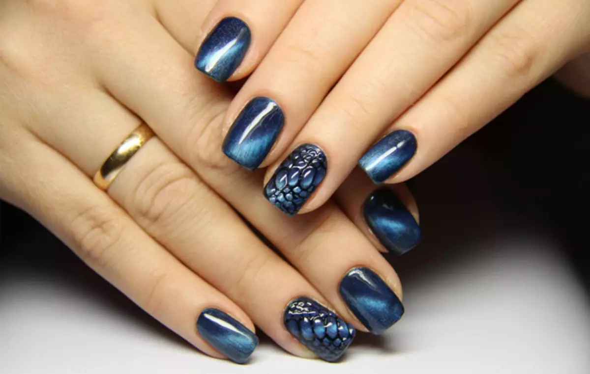 Evening Manicure (46 fotografii): Design frumos de unghii în nuanțe albastre 6363_46