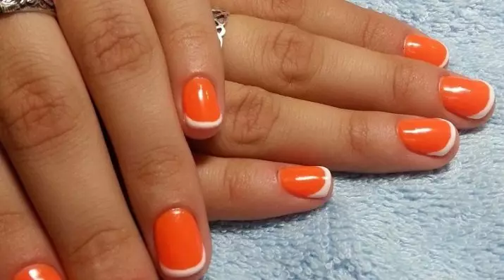 Manicure francese con strass (66 foto): Bellissimo design fritte nere su unghie con pietre, manicure con strass su un anello 6370_26