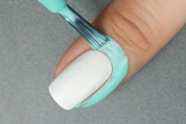 Manicura ombre (184 fotos): què és? Com fer un recobriment blanc i lleuger a les ungles a l'estil del raspall ombre i com es diferencien aquest efecte del gradient? 6379_91