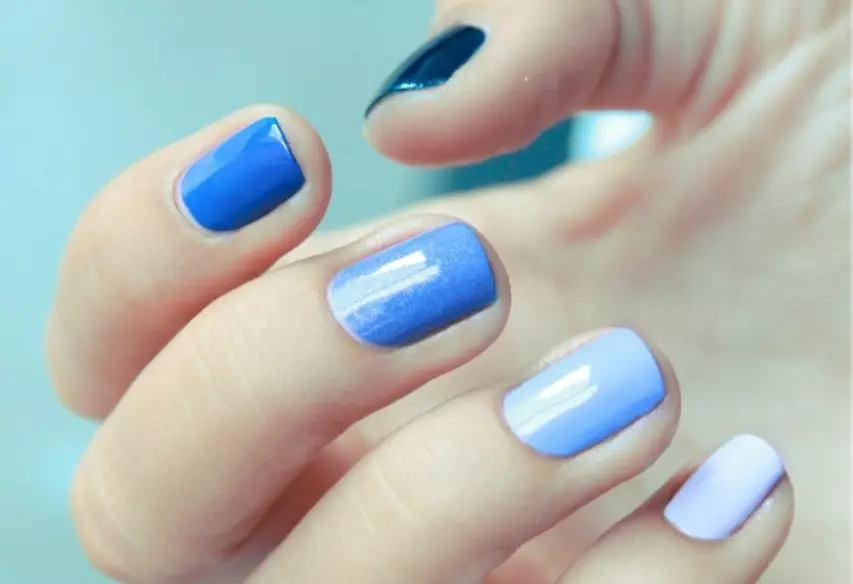 Manicure ombre (184 foto): cos'è? Come fare un rivestimento bianco e leggero sulle unghie nello stile del pennello ombre e in che modo questo effetto differisce dal gradiente? 6379_98