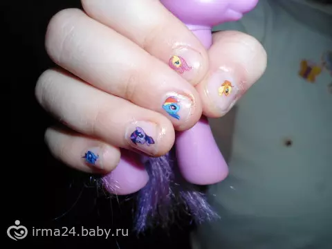 Manîparêz di 1 Septemberlonê (53 Wêneyên): Nail Design ji bo banga yekem di 6, 7 û pola 8-an de 6381_15