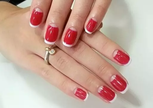 Kab tshoob Manicure (140 daim duab): Kev tsim nyog tsim rau cov ntsia hlau luv luv ntawm tus nkauj nyab rau lub cev tshoob, cov tswv yim zoo nkauj manicure rau cov qhua 6385_65