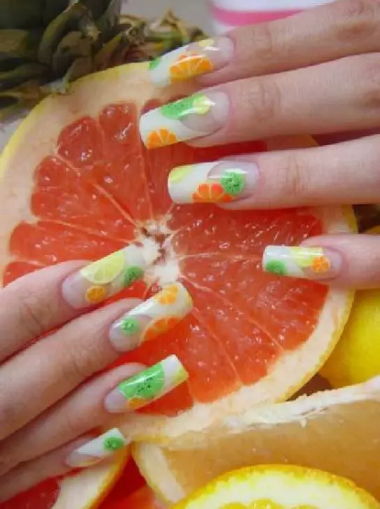Sitrus op nagels (39 foto's): Stap-by-stap Manikure-technyk mei citroen-plakjes, kalk, grapefruit en oranje. Untwerpopsjes 6390_6