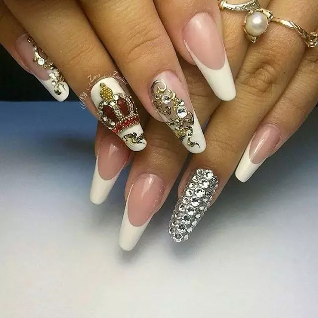 Krono de Rhinestones sur Najloj (25 fotoj): Manicure-Dezajno-Ideoj 6393_5