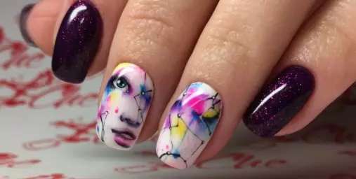 Acuarela en uñas (45 fotos): Manicura de deseño usando pintura de acuarela, técnicas de debuxo que utilizan verniz 6402_29