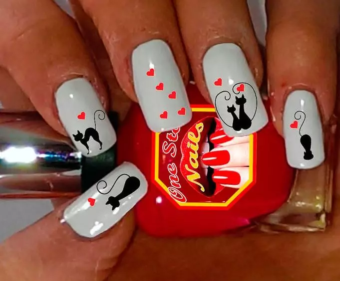 Manicure Funny (67 Foto): Reka Bentuk Nail Funny, Lukisan Funny pada Kuku dengan Jokes 6408_39