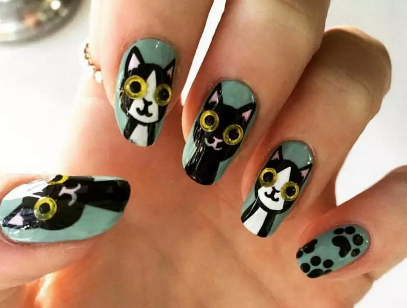 Funny Manicure (67 bilder): morsomt spiker design, morsomme tegninger på negler med vitser 6408_40