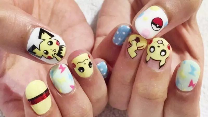 Grappige manikure (67 foto's): Funny Nail Design, grappige tekeningen op nagels mei grappen 6408_42