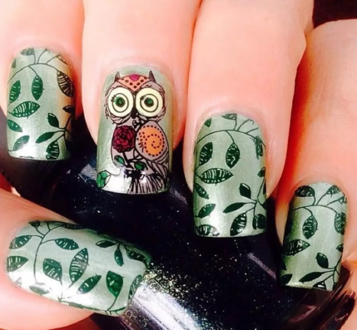 Manicure com corujas (63 fotos): melhores idéias de design em pregos com desenhos 6412_29