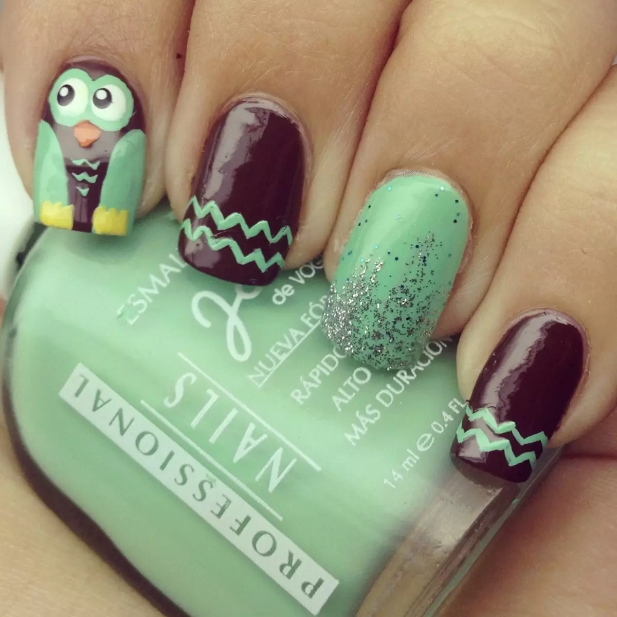 Manicure nrog Owls (63 daim duab): Cov tswv yim tsim zoo tshaj plaws ntawm cov ntsia hlau nrog kev kos duab 6412_46