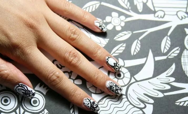 Manicure nrog Owls (63 daim duab): Cov tswv yim tsim zoo tshaj plaws ntawm cov ntsia hlau nrog kev kos duab 6412_57