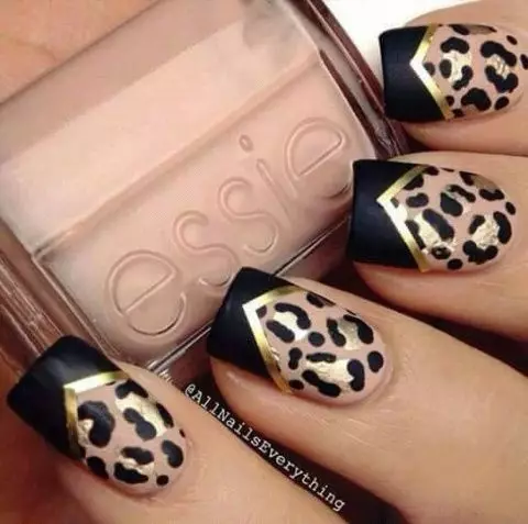 Leopard manicure (37 photos): nail design with leopard print. How to evoke such a drawing step by step? 6416_9