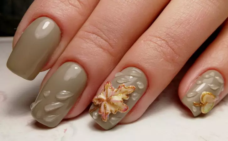 Manicure z kroplami (49 zdjęć): Jak spada na wodę na paznokcie? Pomysły na projekt z efektem deszczu lub rosy 6437_10