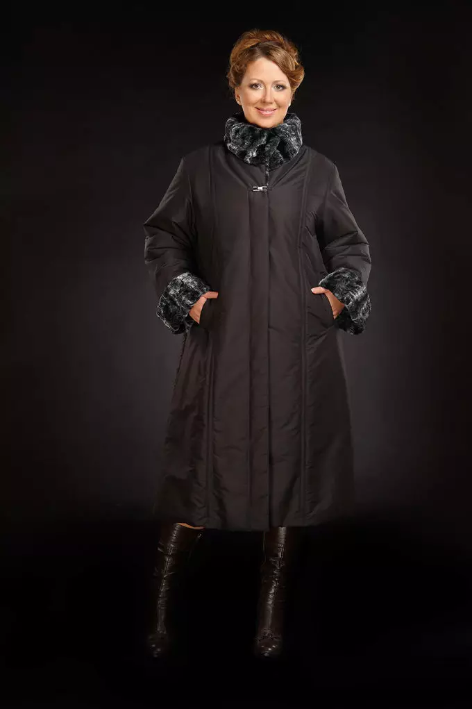 Téli női kabát (384 fotók): divatos 2021 a sintepsumon, kapucnis, ifjúság, gyapjú, terhes, kabát 643_138